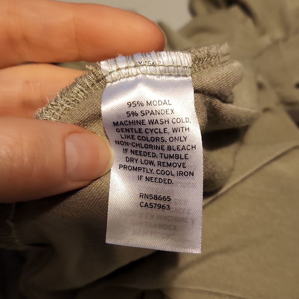 Nordstrom Nordstrom Ladies Size Medium Olive Green Buttery Soft V-Neck Shirt Dress Size M / US 6-8 / IT 42-44 - 6 Thumbnail