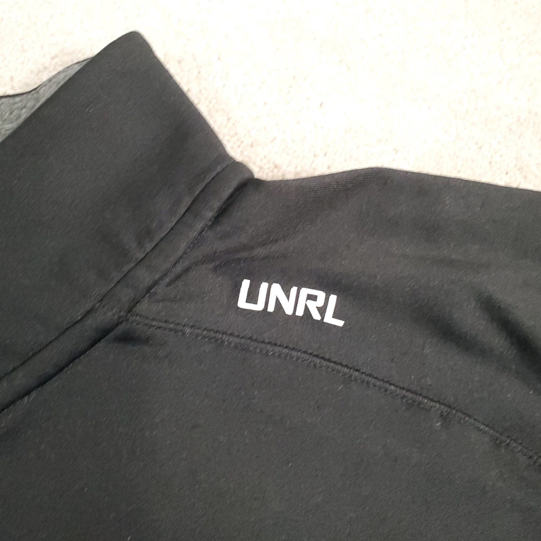 Vintage UNRL 1/4 Zip Pullover Mens M Black Shirt Jacket Performance Stretch Golf Logo Size US M / EU 48-50 / 2 - 4 Thumbnail