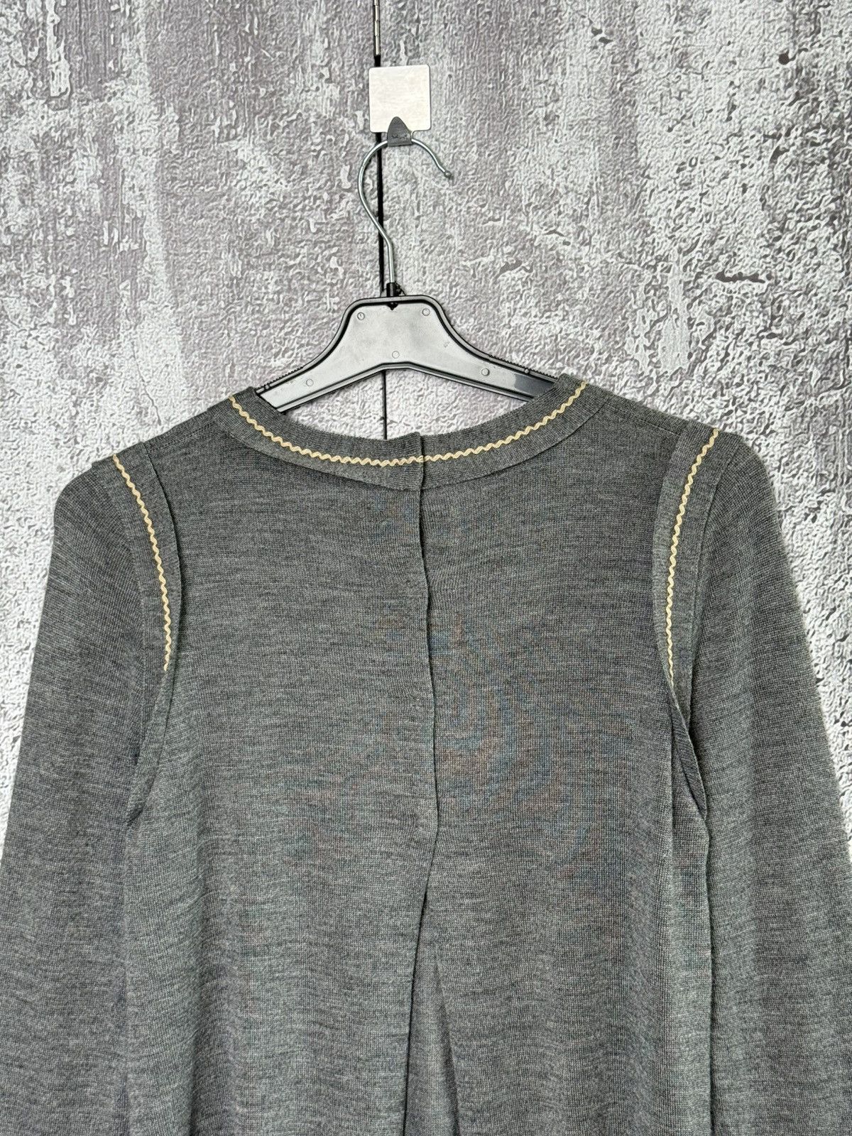 Prada Prada Grey Wool and Silk Knit Long Sleeve Open Back Sweater Size S / US 4 / IT 40 - 9 Thumbnail