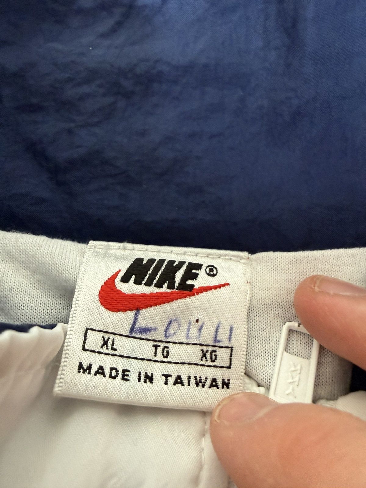 Nike Rare Vintage 90s Nike Windbreaker Size US XL / EU 56 / 4 - 6 Thumbnail