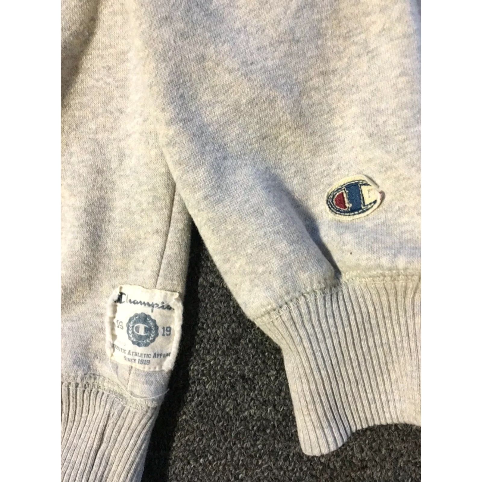 Champion VINTAGE Champion PKT #15 Sweatshirt L Basketball Gray Mens Sweatshirt 90s Sports NBA Retro Modern Hip Hop Logo Size US L / EU 52-54 / 3 - 4 Thumbnail