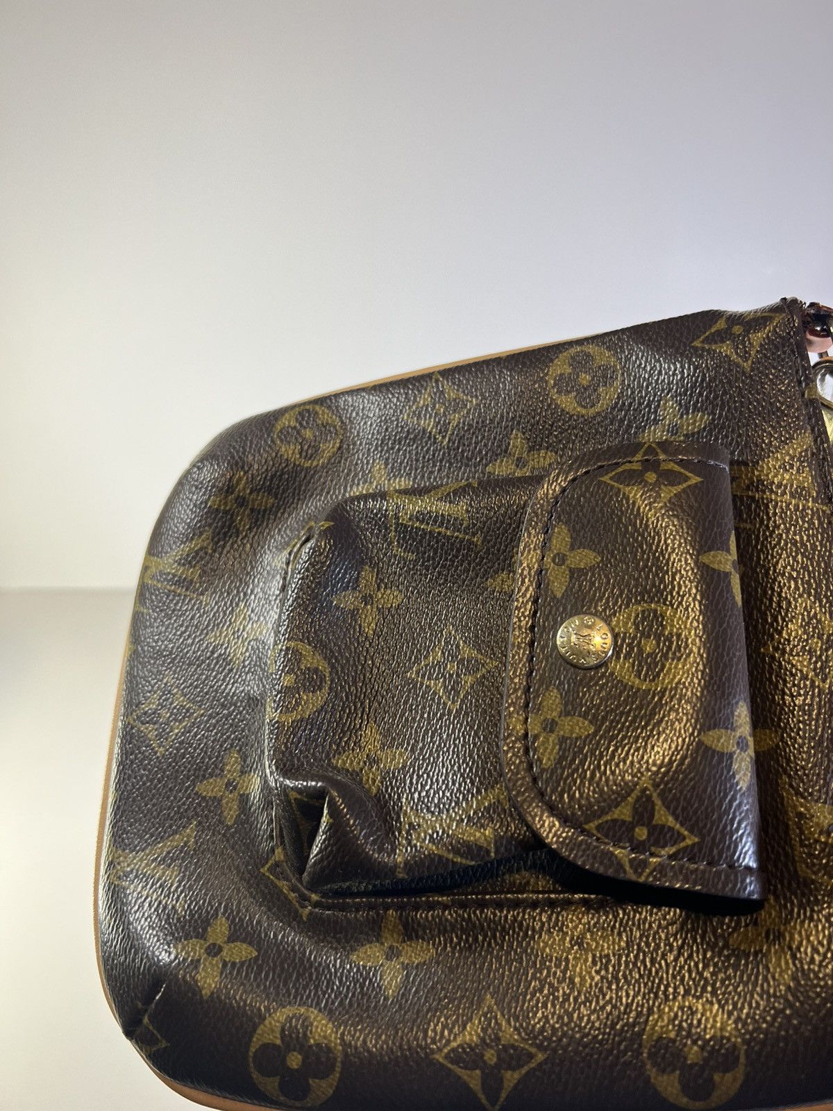 Louis Vuitton Louis Vuitton Monogram Partition Wristlet in brown luxury Size ONE SIZE - 5 Thumbnail
