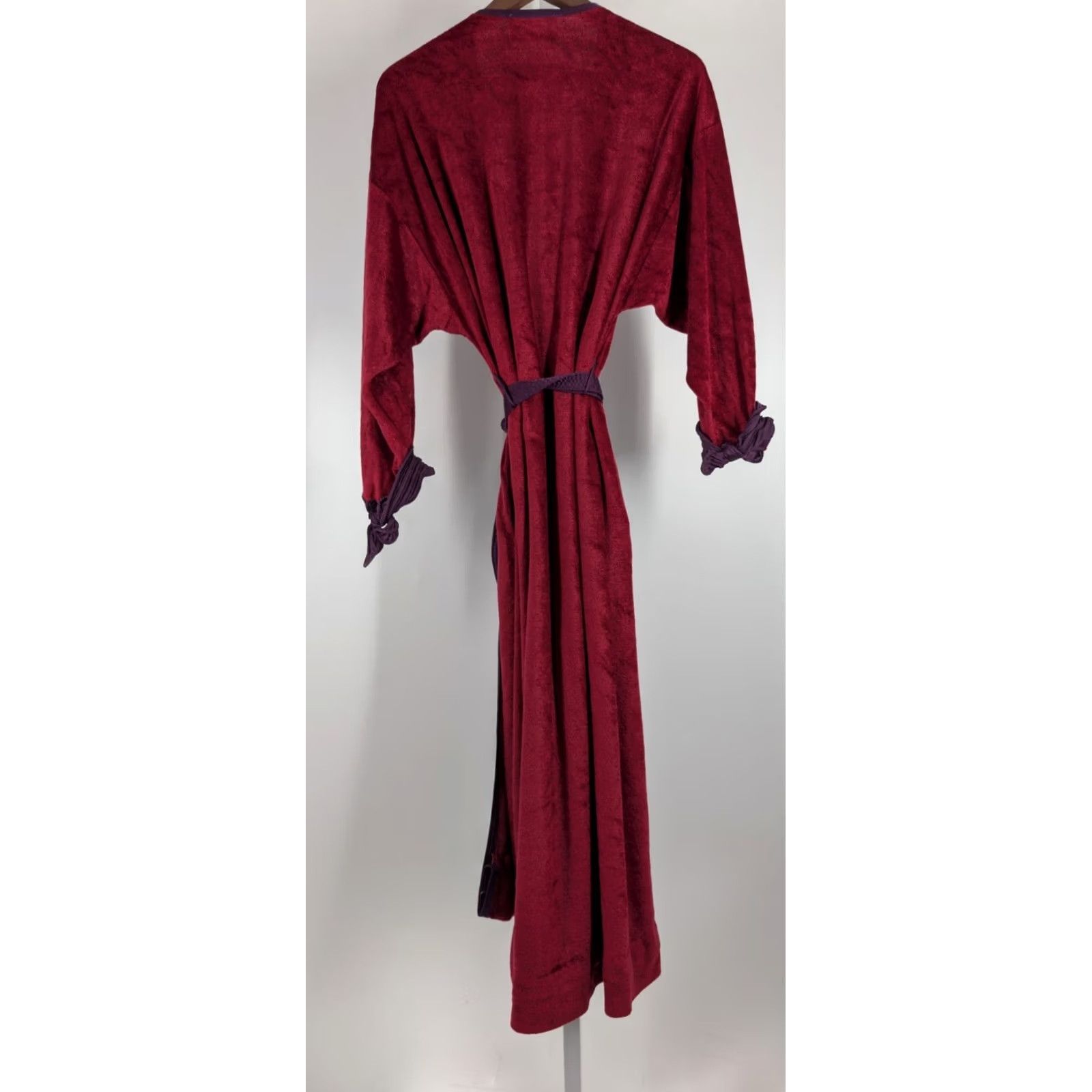 Mary McFadden VINTAGE Mary McFadden Couture Collection Robe Womens L Red Rayon Tie 49" 3/4 Sleeve Size L / US 10 / IT 46 - 3 Thumbnail