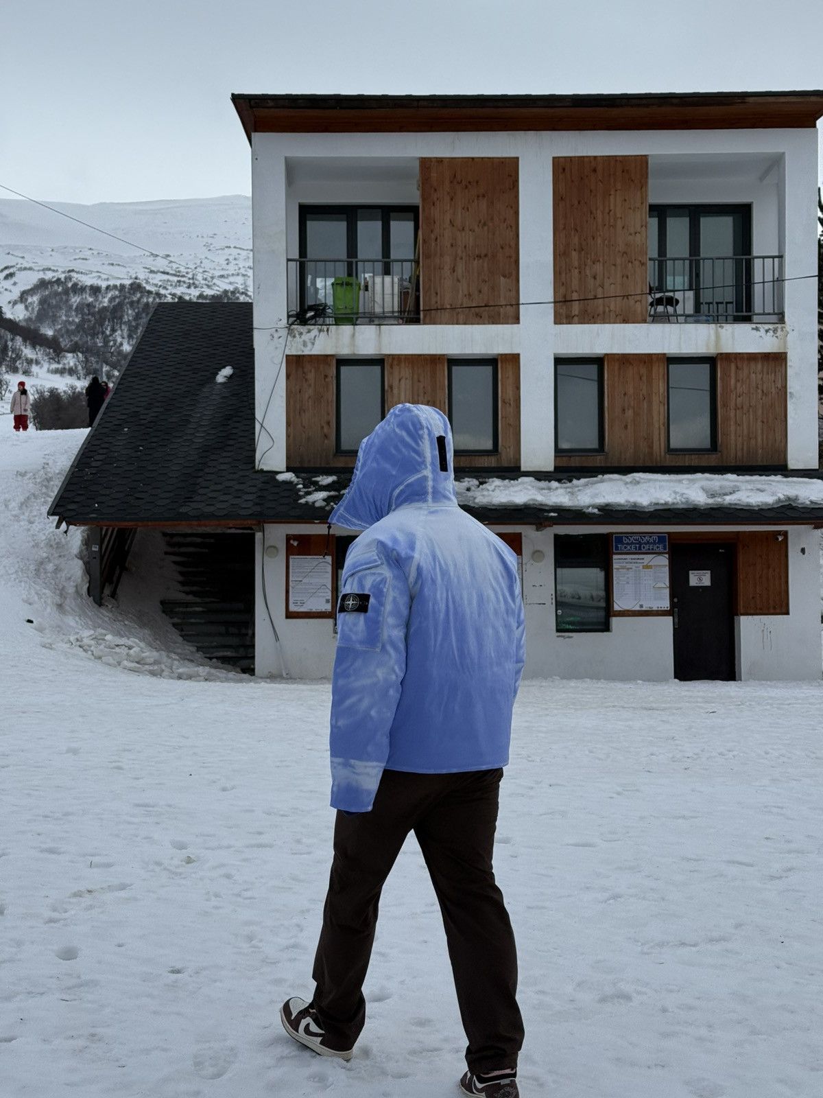 Stone Island Stone Island Ice Jacket Thermosensitive White Blue Size L Size US L / EU 52-54 / 3 - 10 Thumbnail