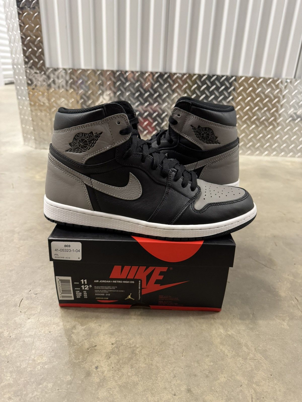 NIKE AIR JORDAN 1シャドー　2018 Nike Air Jordan 1 Retro High OG 