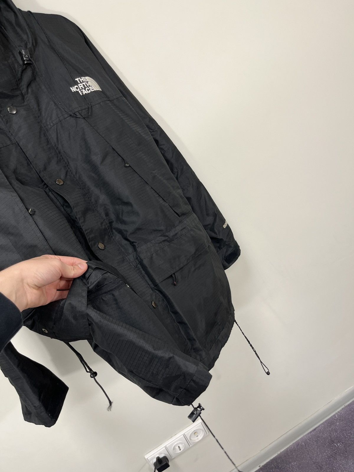 The North Face Vintage The North Face Summit Series Gore-Tex Hooded Jacket Size US S / EU 44-46 / 1 - 11 Thumbnail