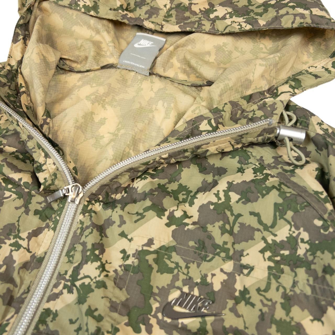 Nike Vintage Nike Zip Up Camo Jacket Size XL Size US XL / EU 56 / 4 - 4 Thumbnail