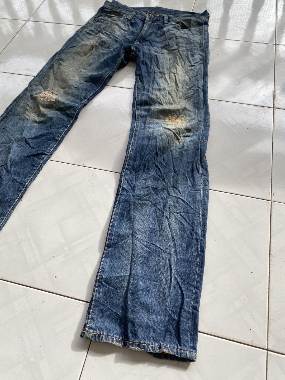 Undercover × Uniqlo UJ Regular Straight Fit Distressed Denim Size US 32 / EU 48 - 3 Thumbnail