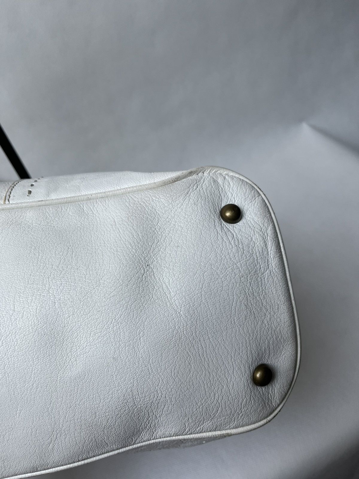 Yves Saint Laurent Yves Saint Laurent rive gauche Muse white leather hand bag Size ONE SIZE - 21 Thumbnail