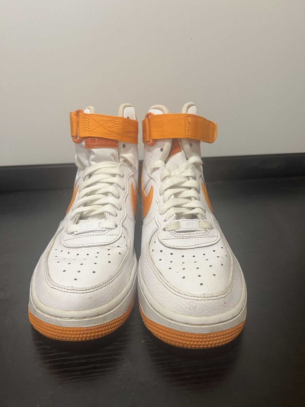 Nike SIZE 9 W0MAN - Nike Air Force 1 High Women’s White Orange Size US 9 / IT 39 - 2 Thumbnail
