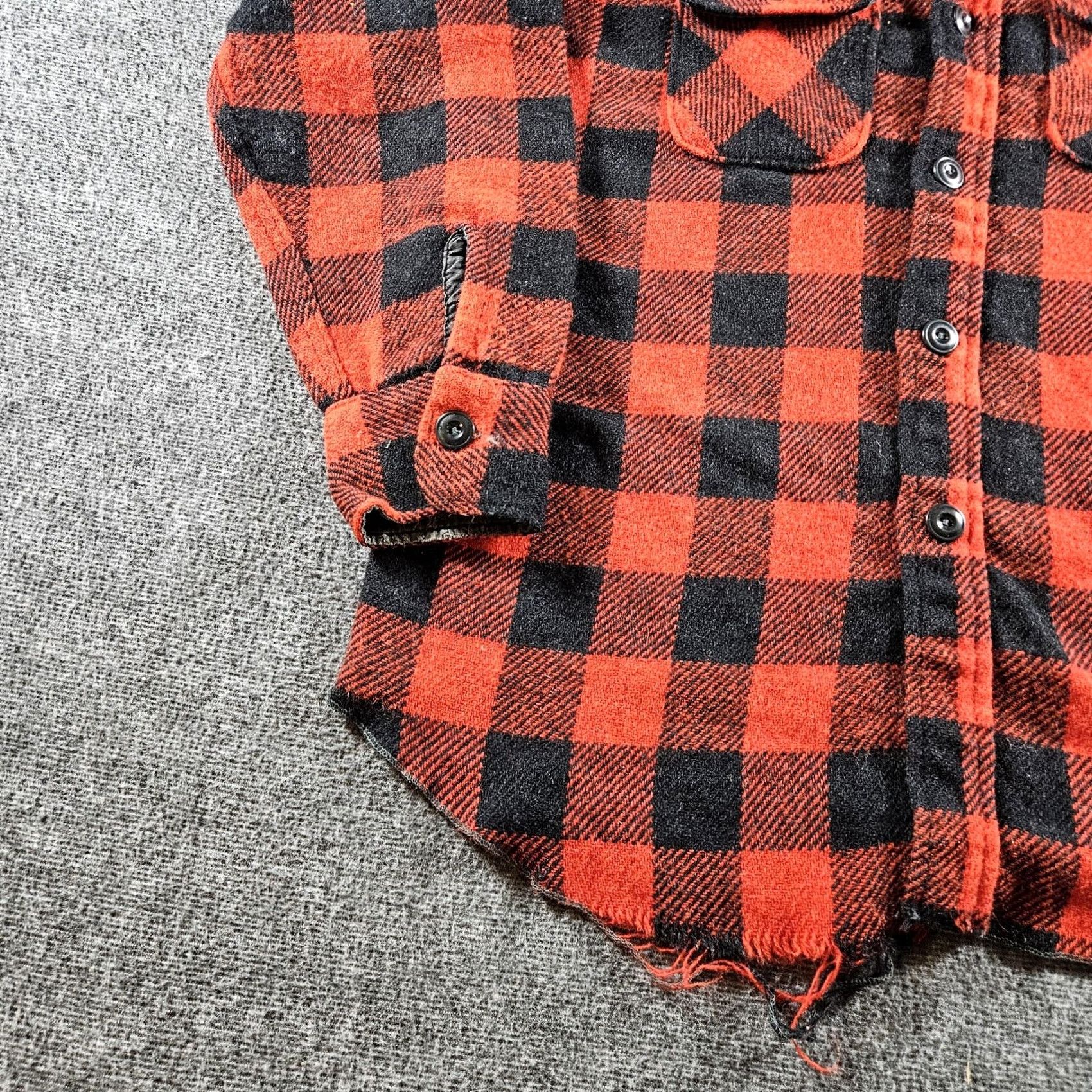 Vintage Chill Chaser Shirt Mens Large Red Black Buffalo Plaid Flannel Workwear 60s Plaid Outdoor Pockets Button-Up Size US L / EU 52-54 / 3 - 3 Thumbnail