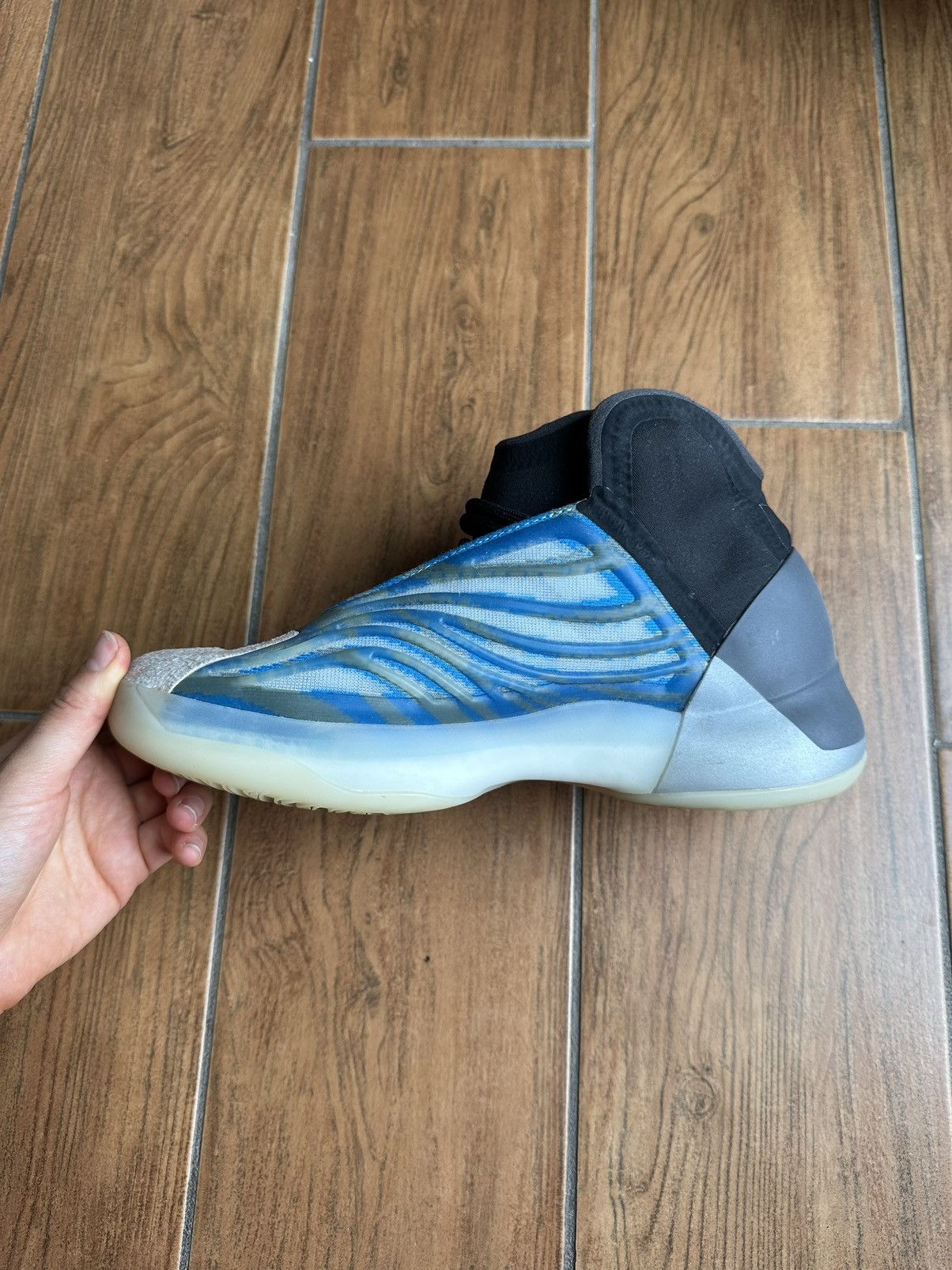 Yeezy adidas Yeezy QNTM BSKTBL Size US 6 / EU 39 - 2 Thumbnail