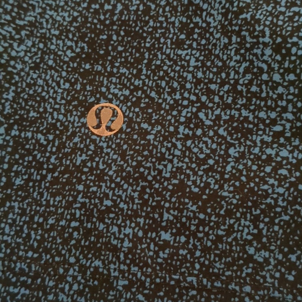 Lululemon Lululemon blue black shorts size large Size US 30 / EU 46 - 2 Thumbnail