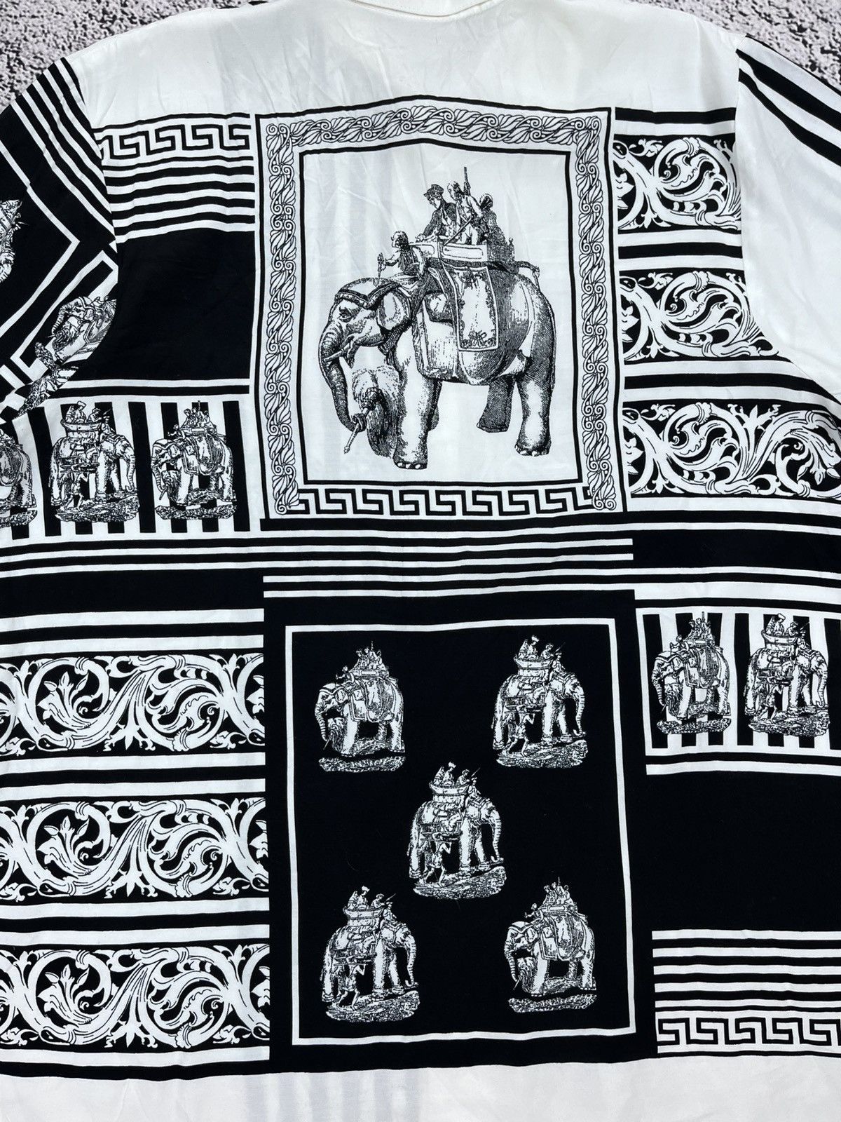 Vintage Vintage 90s India style geometric Hawaiian shirt Size L / US 10 / IT 46 - 2 Thumbnail