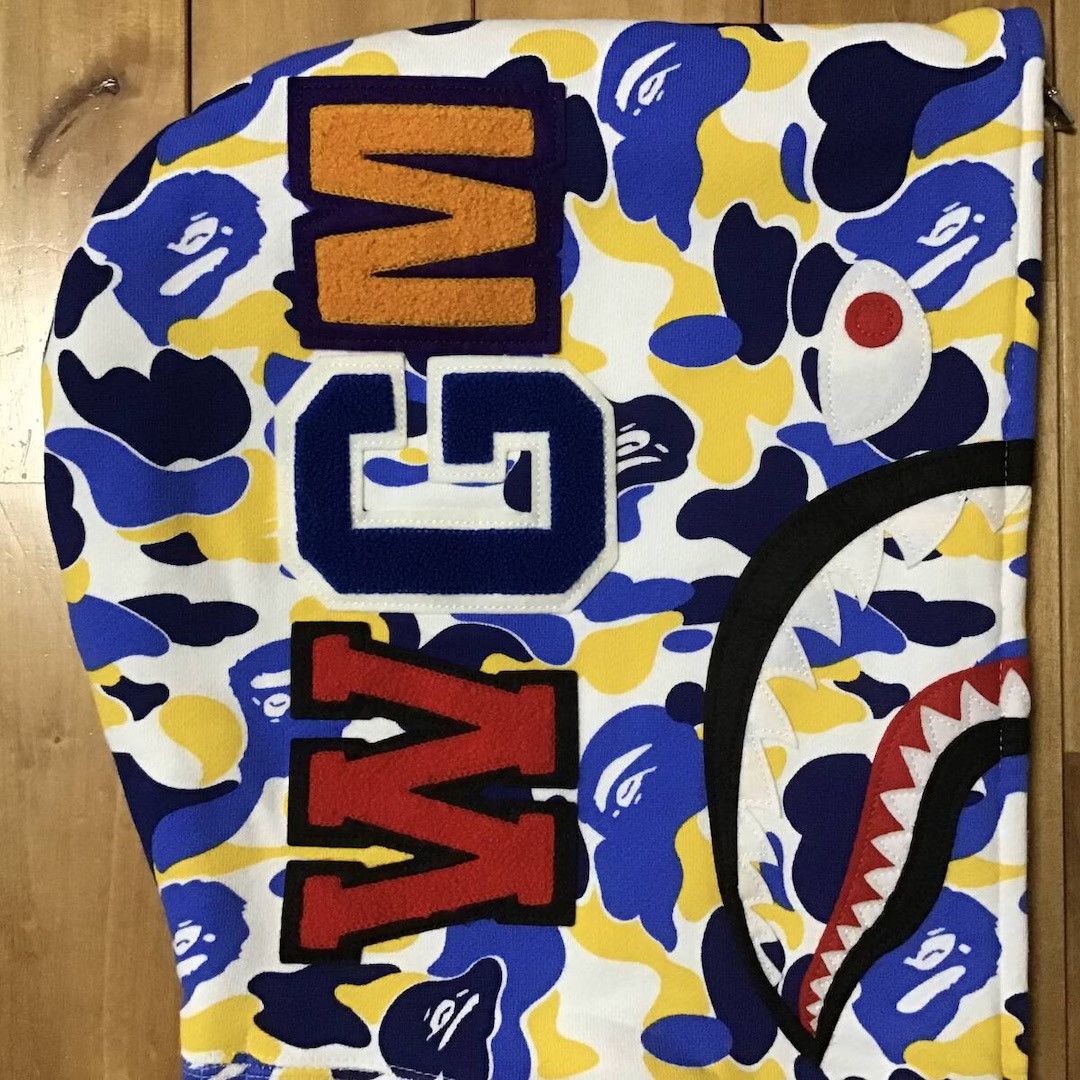 Bape 2010 🔥Shanghai Store Camo🔥 BAPE shark full zip hoodie NIGO Size US M / EU 48-50 / 2 - 5 Thumbnail