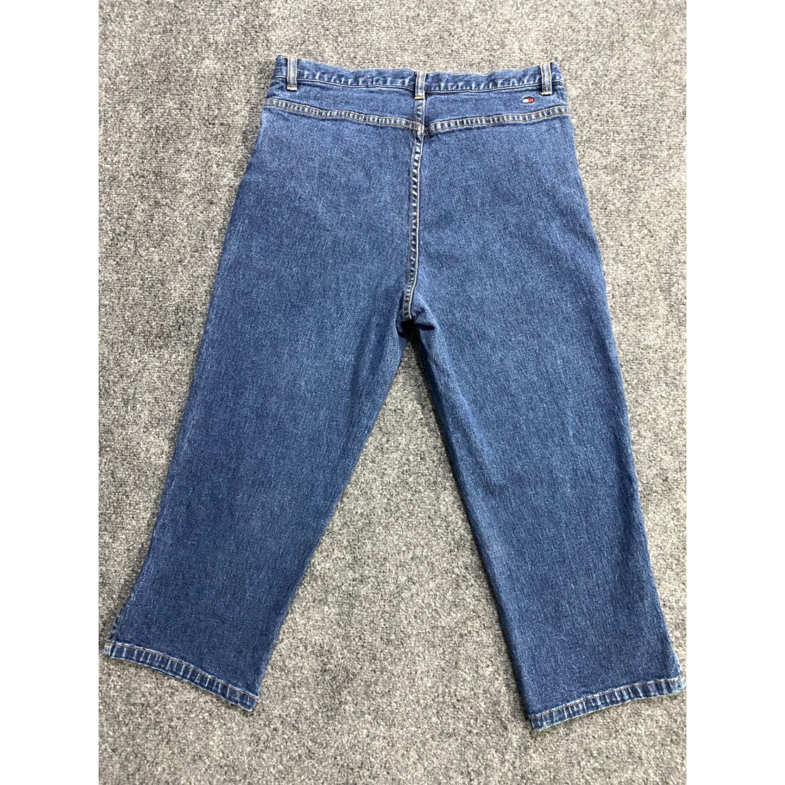 Tommy Hilfiger VINTAGE Tommy Hilfiger Capri Jeans Women Capri Denim Blue 30x22 Logo Mid Rise 22 Inseam Size 30x22 Denim Capri Jeans Womens, 90s? Size ONE SIZE - 3 Thumbnail