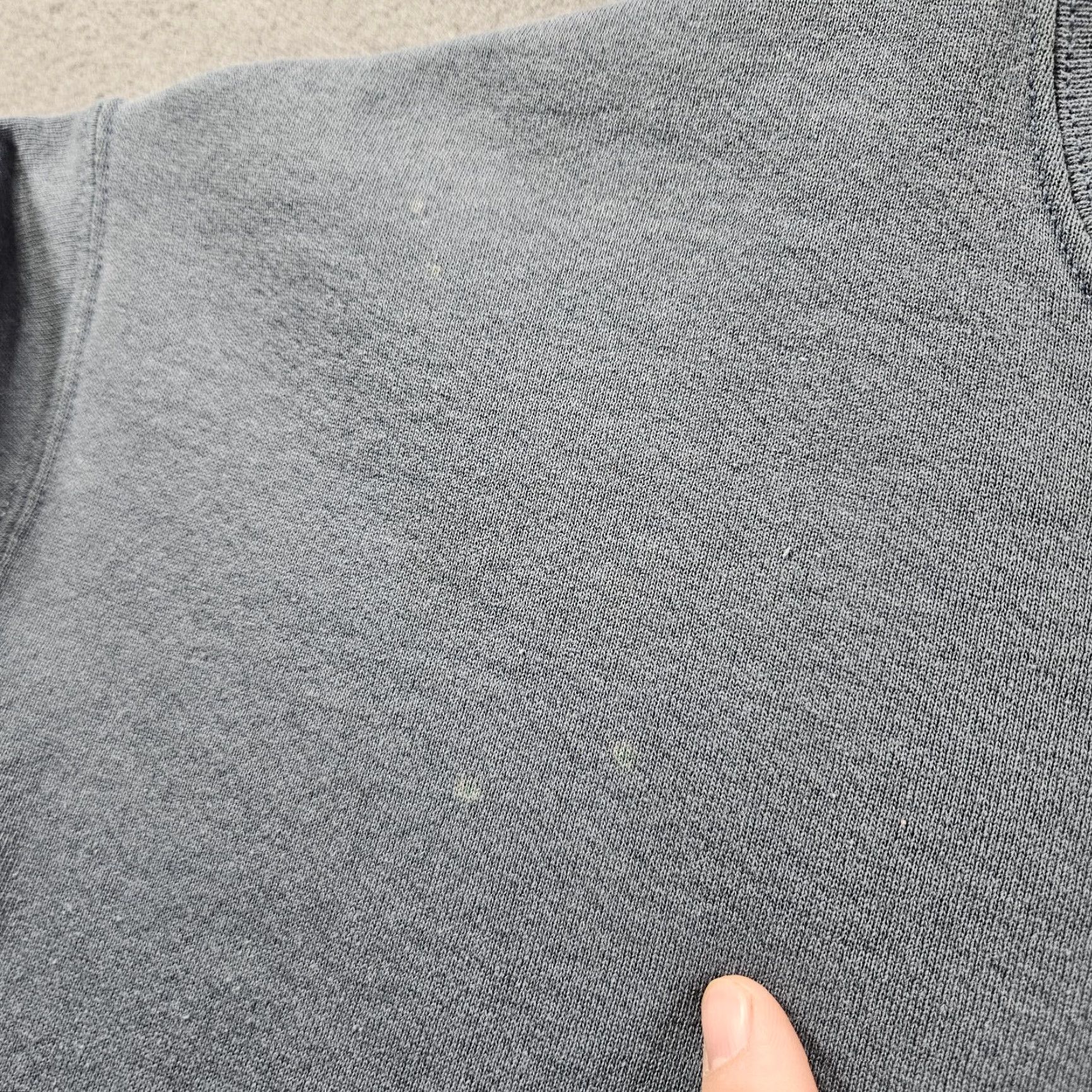 Russell Athletic VINTAGE Russell Athletic Sweatshirt Crew Neck Blue 90s Mens L Distressed Cotton Fleece Pullover Standalone Size L Size US L / EU 52-54 / 3 - 5 Thumbnail