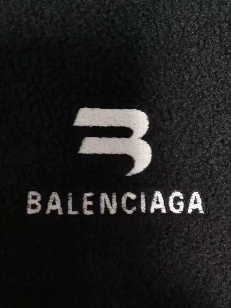 Balenciaga Balenciaga Coral Fleece Polar Fleece Sporty Double Hook Emb Size US S / EU 44-46 / 1 - 3 Thumbnail