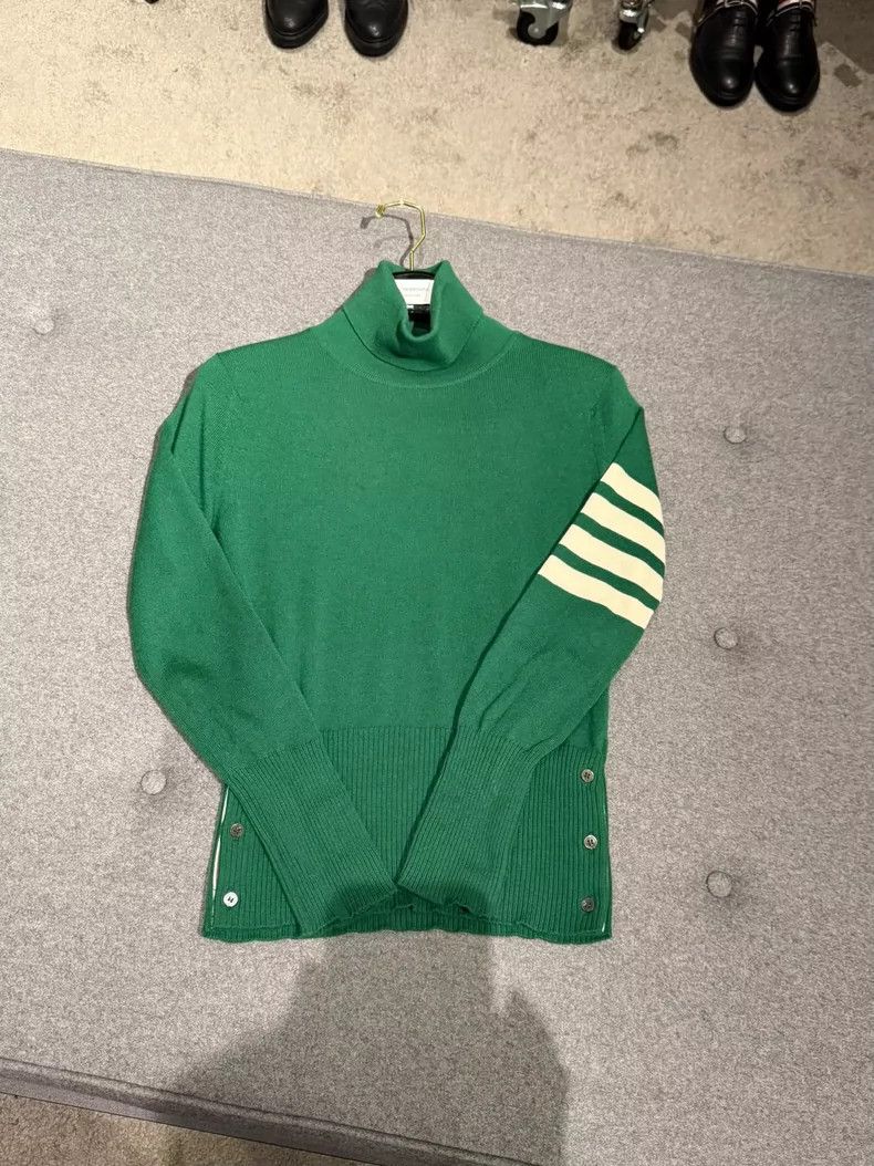 Thom Browne Thom browne Green cashmere pullover long sleeves 2504-Nexta Size M / US 6-8 / IT 42-44 - 3 Thumbnail
