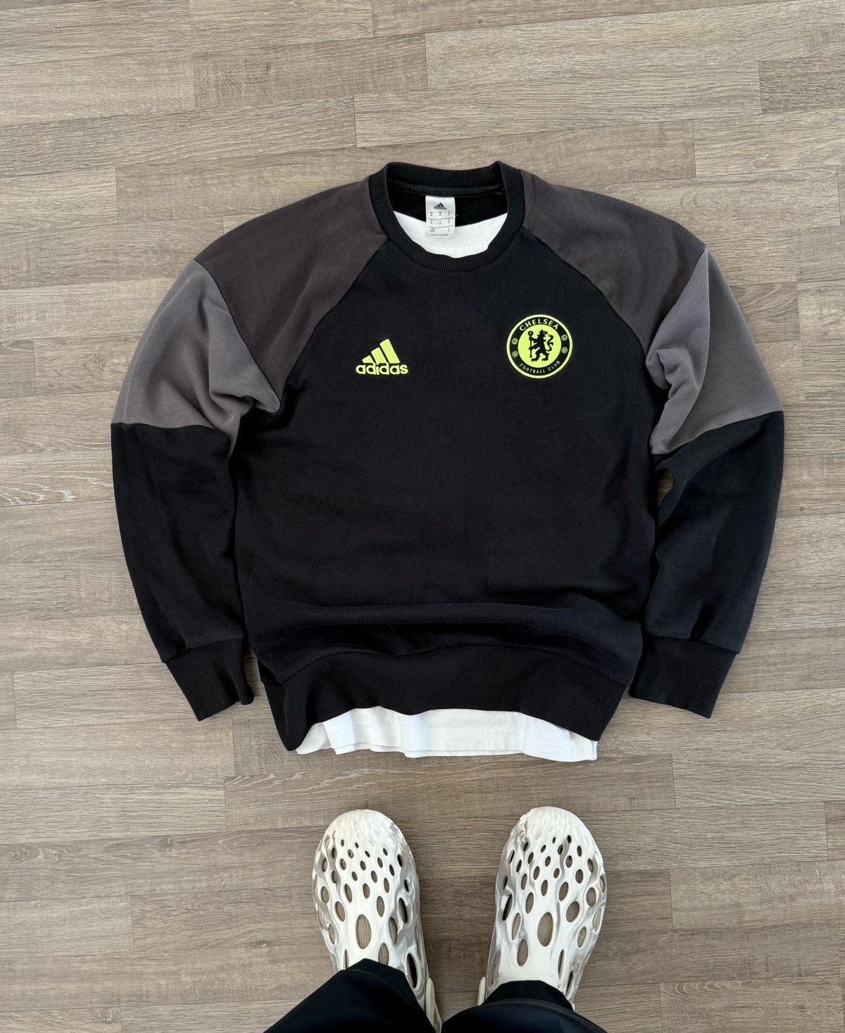 Adidas Adidas Y2K Chelsea London 2016 Soccer Sweatshirt Blokecore Size US M / EU 48-50 / 2 - 2 Thumbnail