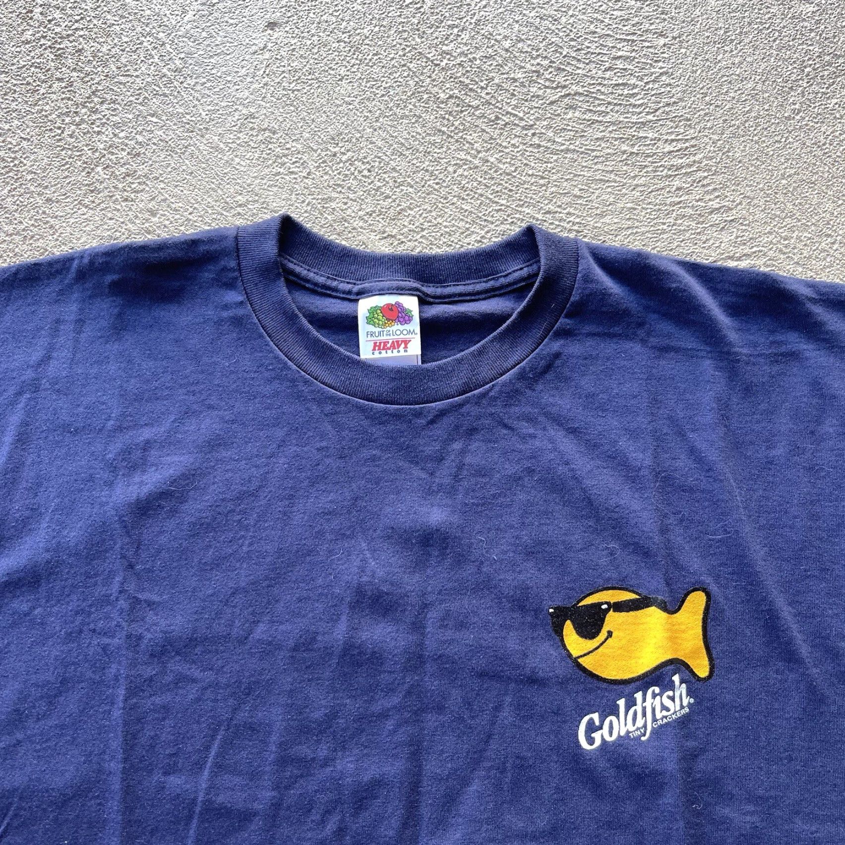 Fruit Of The Loom VINTAGE Fruit of the Loom Goldfish T-Shirt Mens 2XL Blue Solid 90s Snack Size US XXL / EU 58 / 5 - 2 Thumbnail