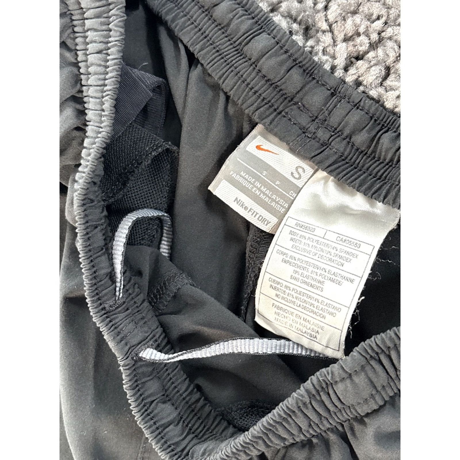 Nike VINTAGE Nike Track Pants Mens Small Gray Striped Track Ankle Zip Baggy Size US 29 - 5 Thumbnail