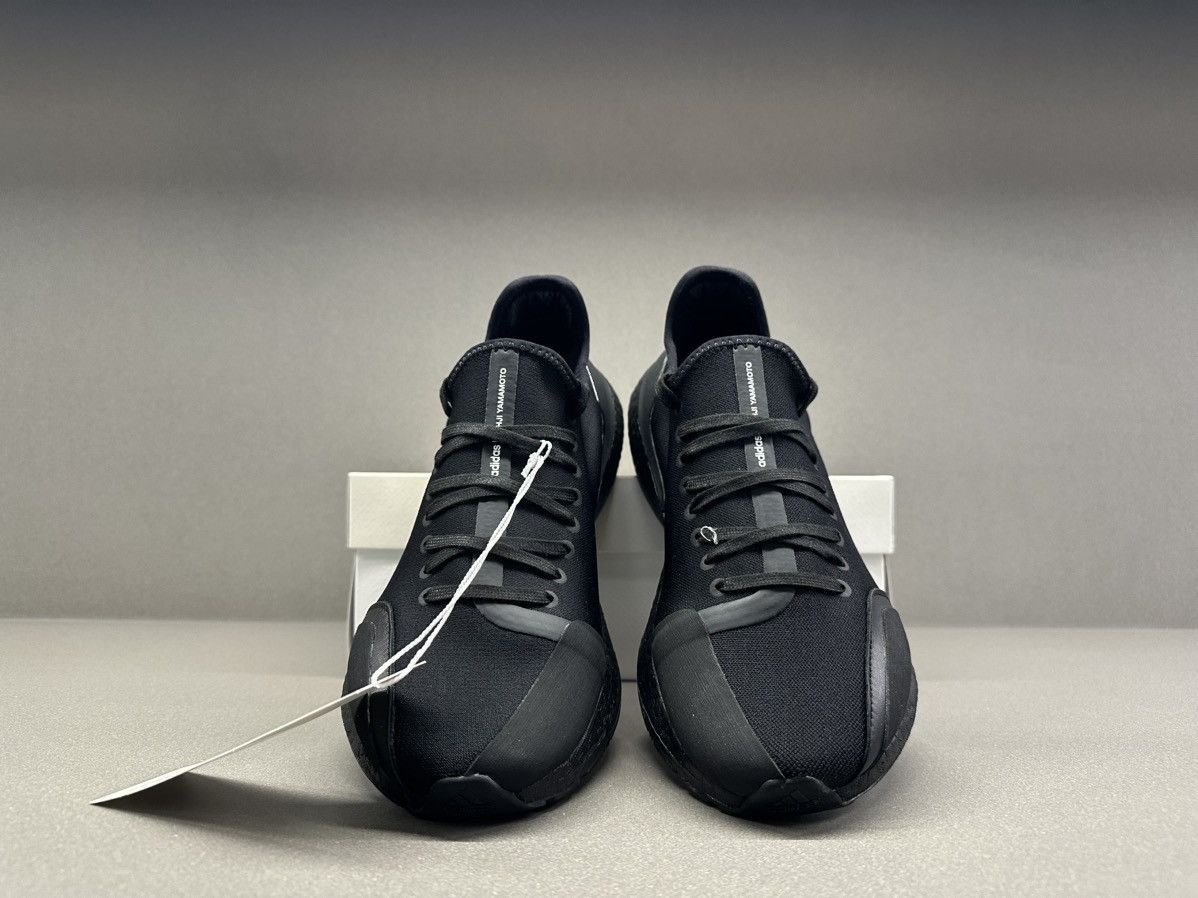 Y-3 Adidas Y-3 Ultra Boost 21 Size US 9 / EU 42 - 5 Thumbnail