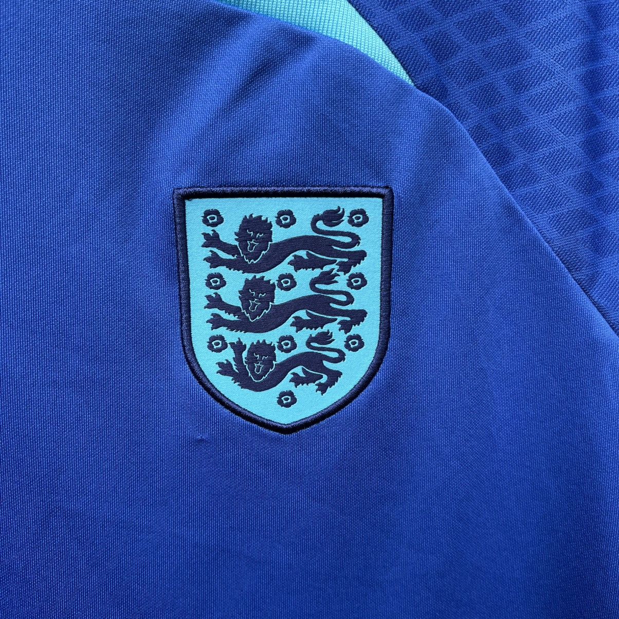 Nike Nike England Strike 2022 soccer jersey football t shirt Size US L / EU 52-54 / 3 - 3 Thumbnail