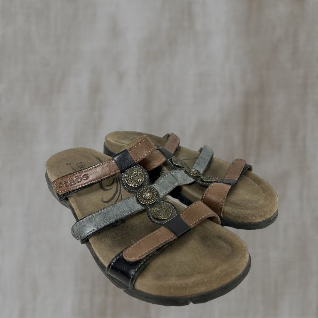 Taos Taos Sandal Women's Size 7 Leather Three Hook Loop Straps Medallions Casual Athleisure Size US 7 / IT 37 - 1 Thumbnail