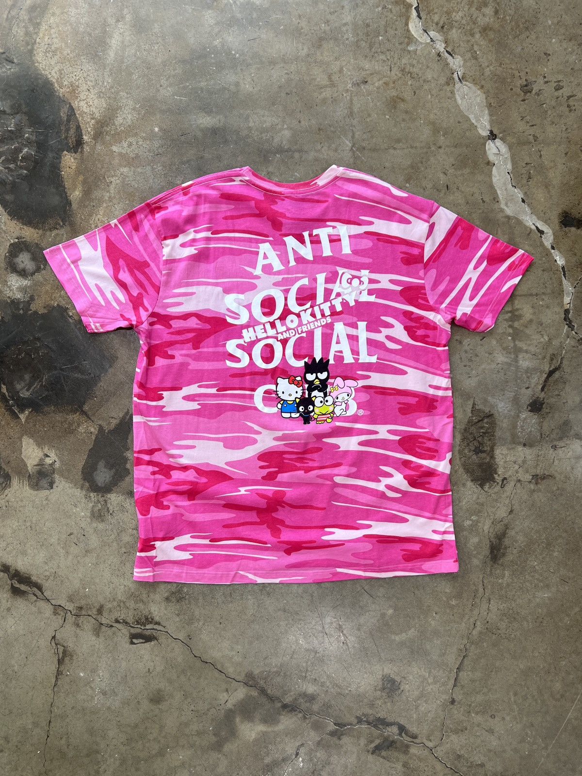 Anti Social Social Club Anti Social Social Club Hello Kitty and Friends Tee XXL Size US XXL / EU 58 / 5 - 2 Thumbnail