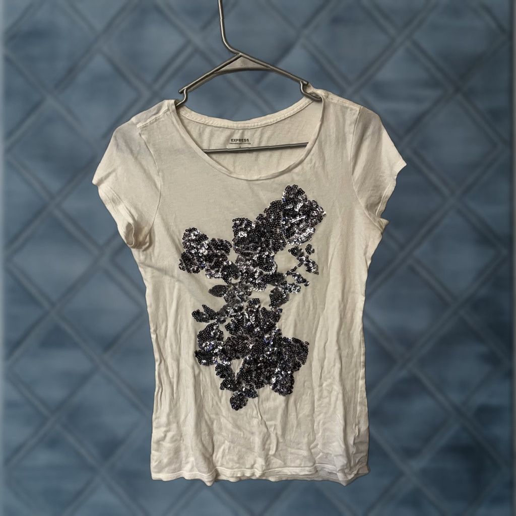Express VINTAGE Express White Dreamweight Cotton V-Neck Graphic Tee Shirt M Womens Size M / US 6-8 / IT 42-44 - 1 Thumbnail