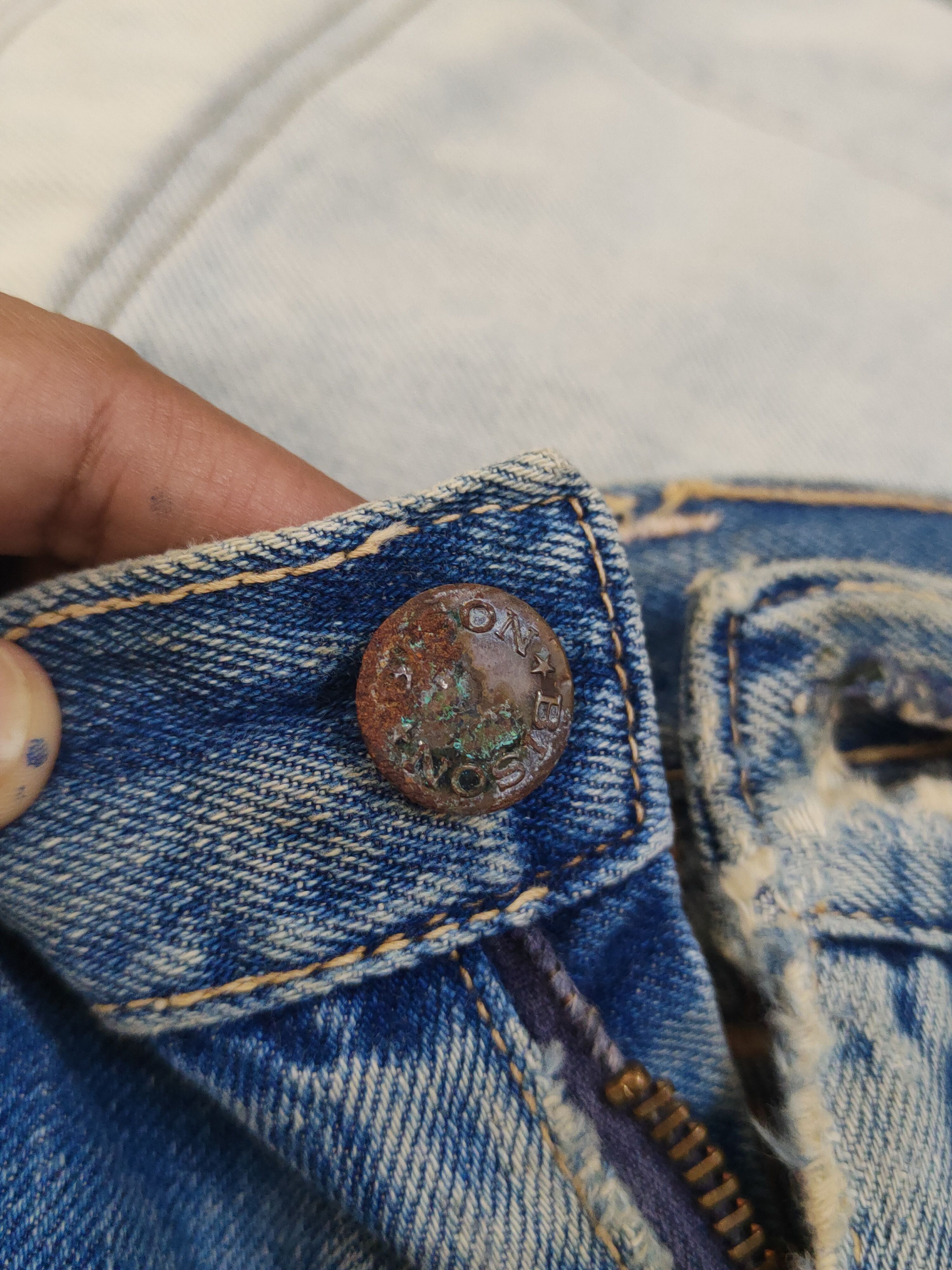 Vintage Bison vintage Blue Distressed Ripped denim Jeans #W1621 Size US 31 - 14 Thumbnail