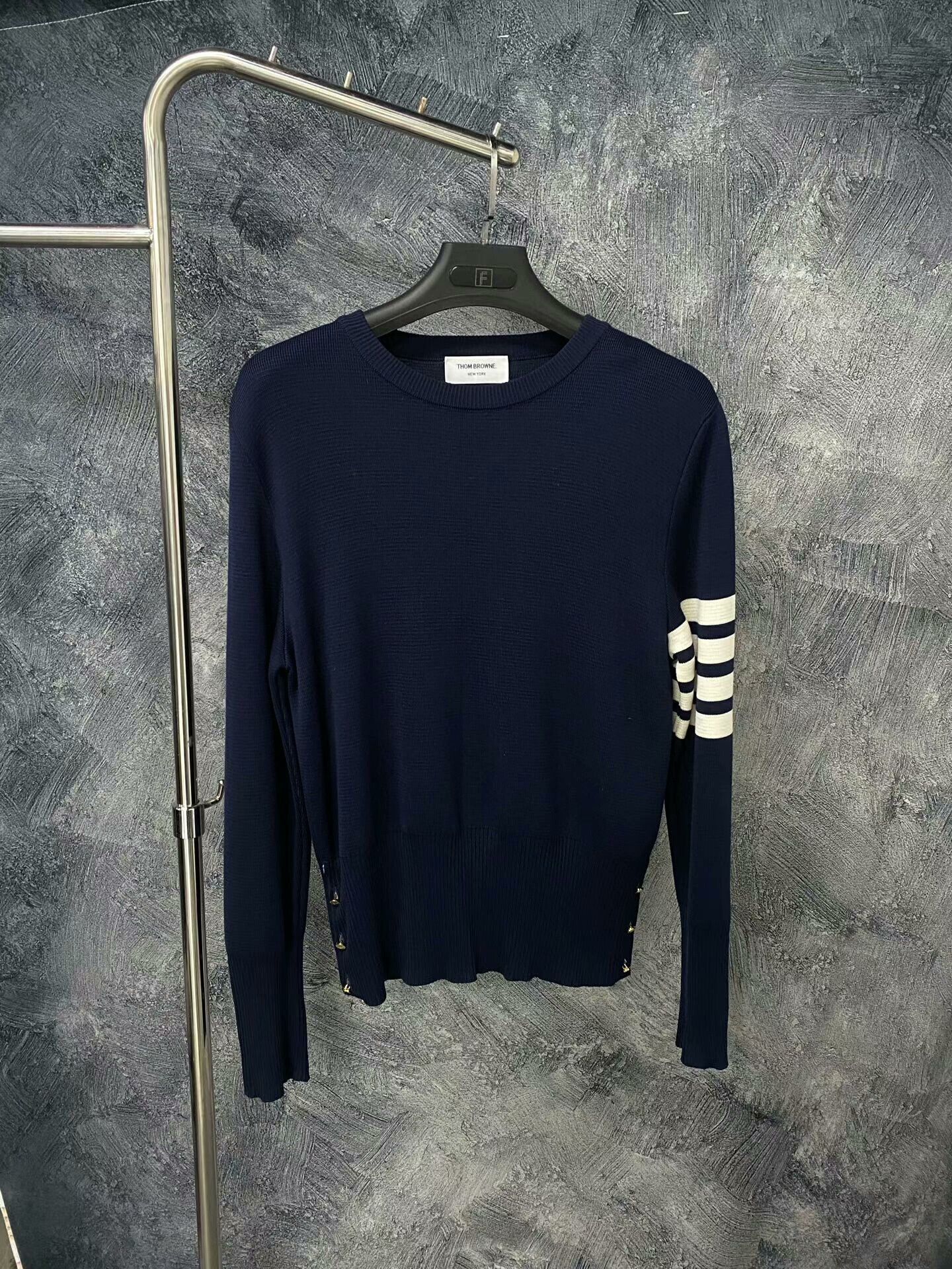 Thom Browne thom browne classic navy crewneck sweater Size XL / US 12-14 / IT 48-50 - 1 Thumbnail