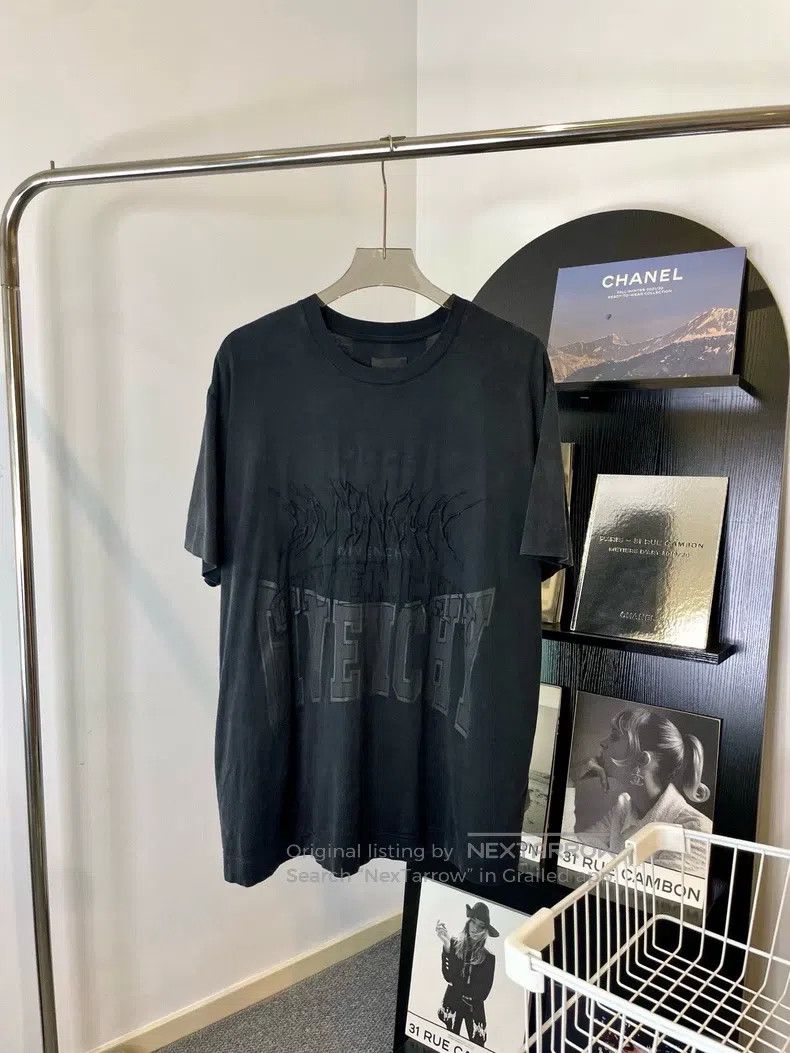Givenchy Givenchy Washed Distressed Embroidered Sanskrit Black Shor Size US XS / EU 42 / 0 - 1 Thumbnail