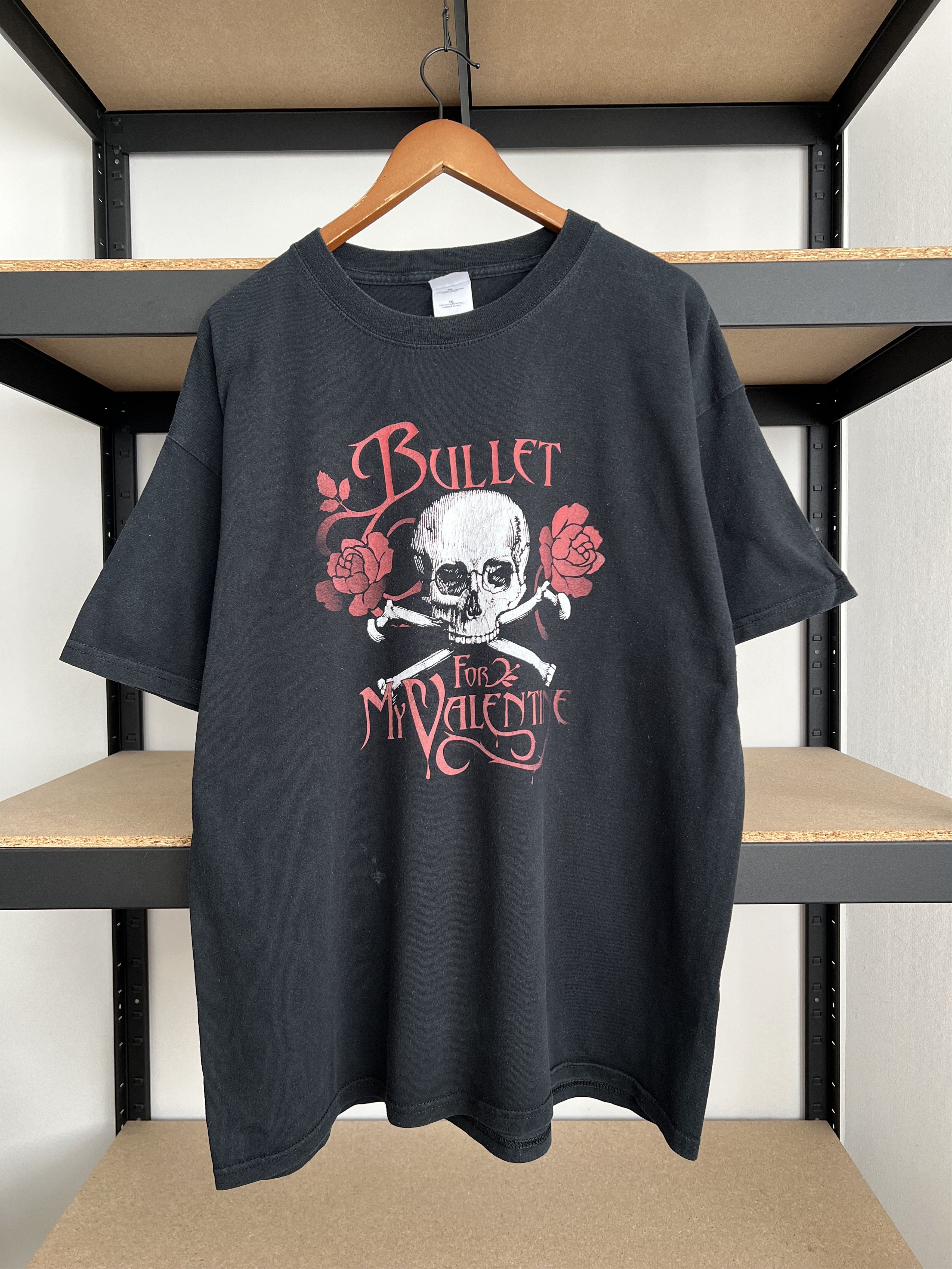 Band Tees Vintage 2000s Bullet for my Valentine Skull Black T-shirt Size US XL / EU 56 / 4 - 1 Thumbnail