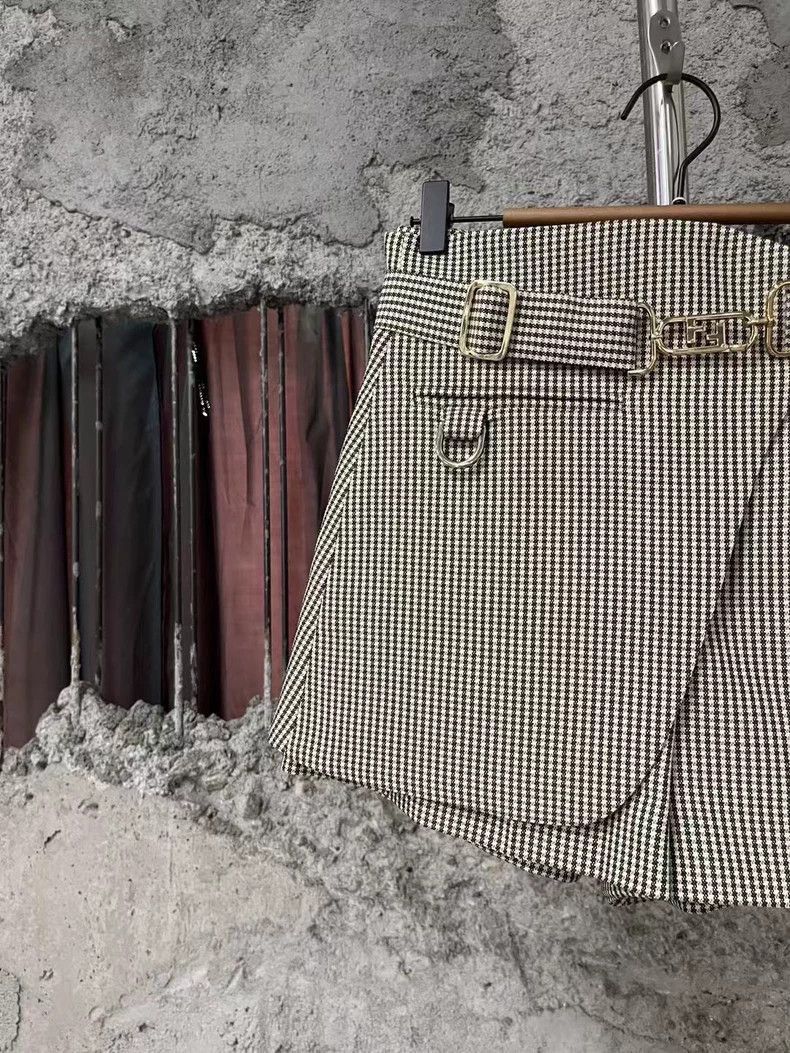 Fendi Fendi TwoPiece Set Shorts Size US 38 / EU 54 - 3 Thumbnail