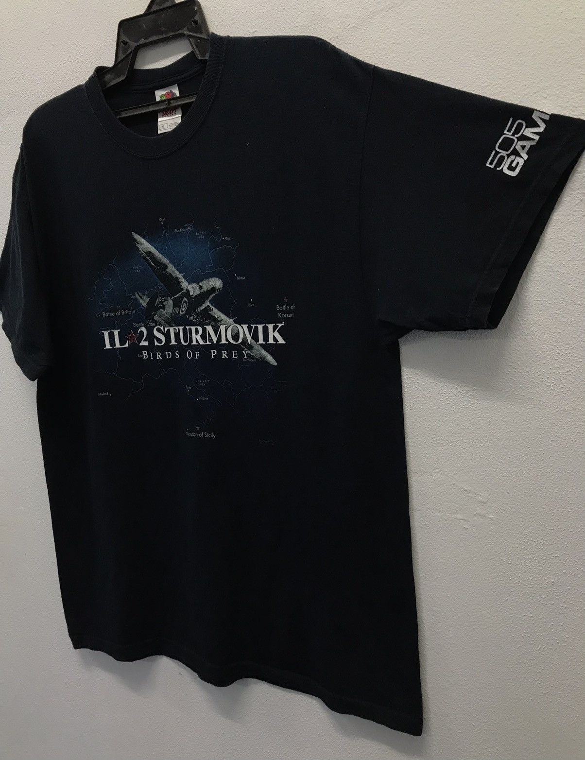 Fruit Of The Loom × Vintage Vintage Fruit Of The Loom IL 2 Sturmovik Shirt Size US XL / EU 56 / 4 - 4 Thumbnail