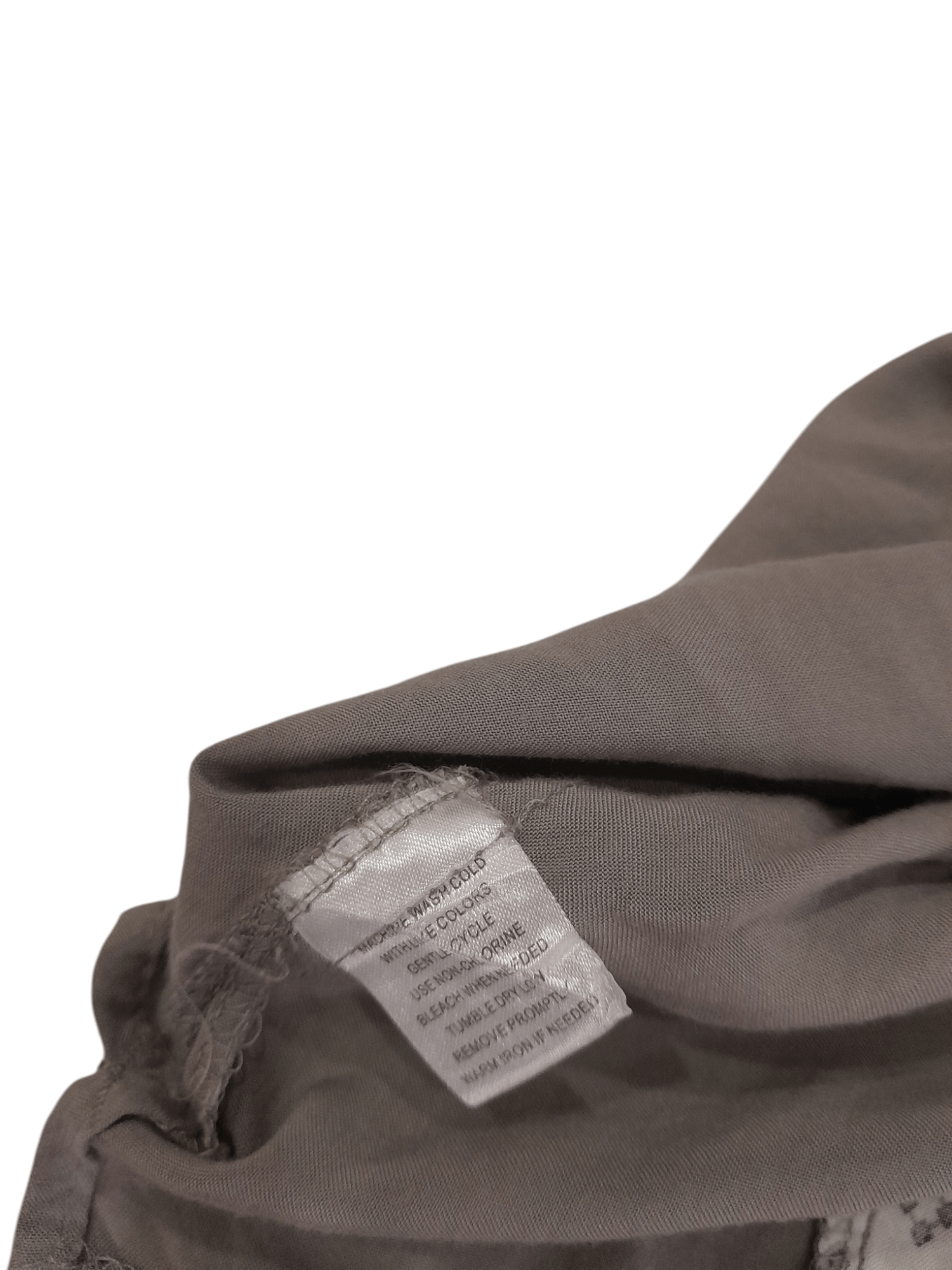 Visitor on Earth Visitor 100 Rayon Shirt Button (F551) Size US L / EU 52-54 / 3 - 6 Thumbnail