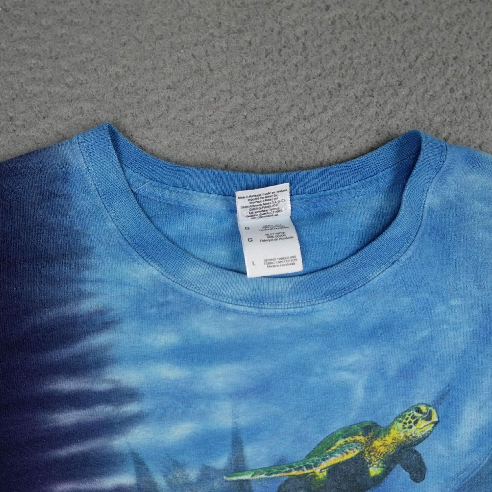 Gildan Sea Turtle Navarre Beach Shirt Mens Large Blue Tie Dye Gildan 90s Ocean Graphic T-Shirt Size US L / EU 52-54 / 3 - 4 Thumbnail