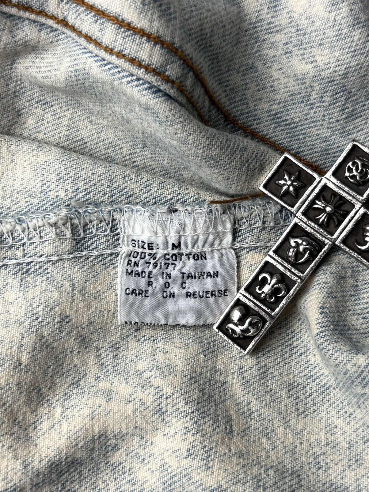 Hard Rock Cafe 90’s Hard Rock Cafe Paris “Save The Planet” Denim Jacket Size US L / EU 52-54 / 3 - 17 Thumbnail