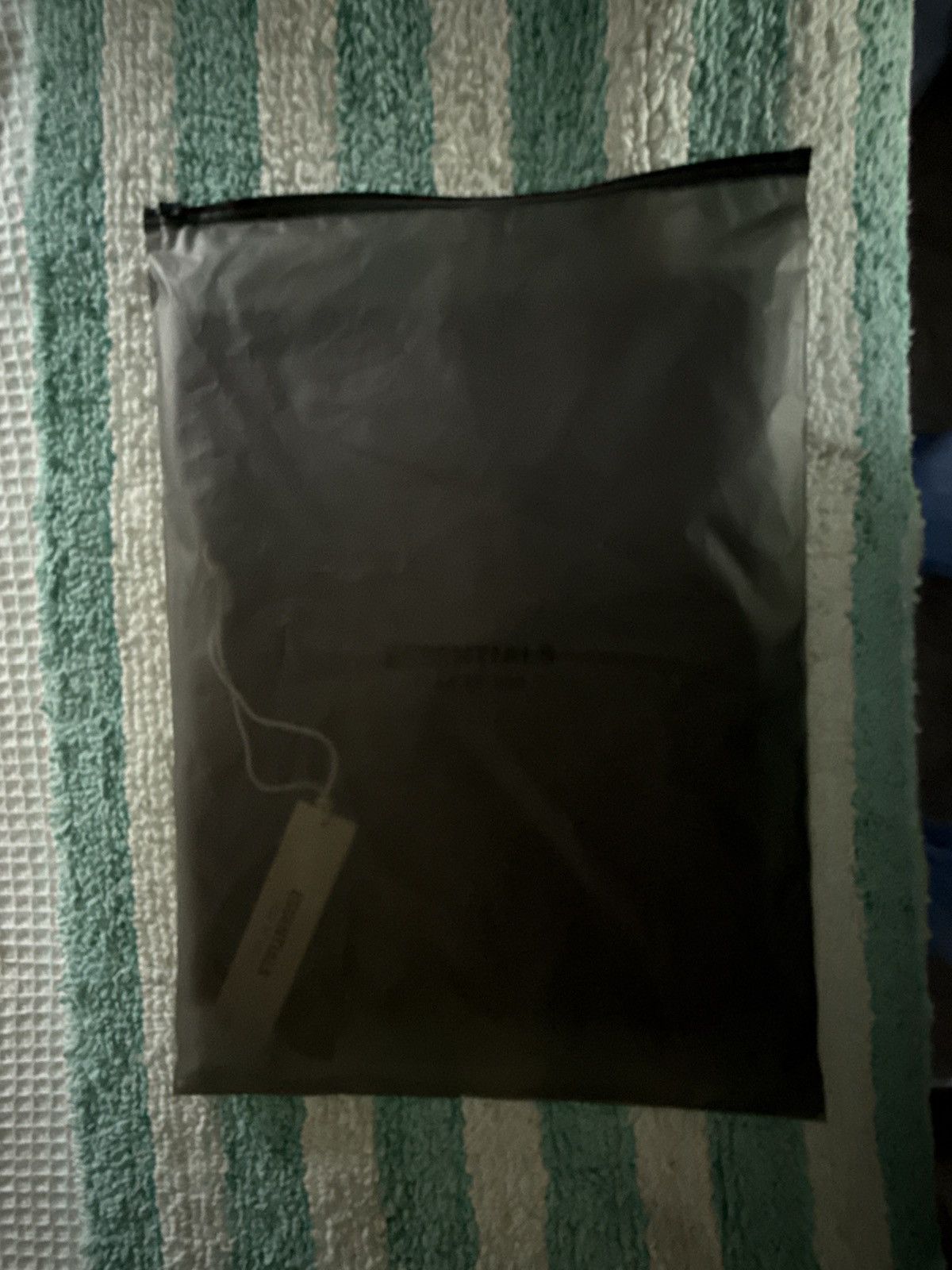 Fear of God Essentials Fear of God L/S Tee tshirt NEW! OvrSized Large++ Size US L / EU 52-54 / 3 - 9 Thumbnail