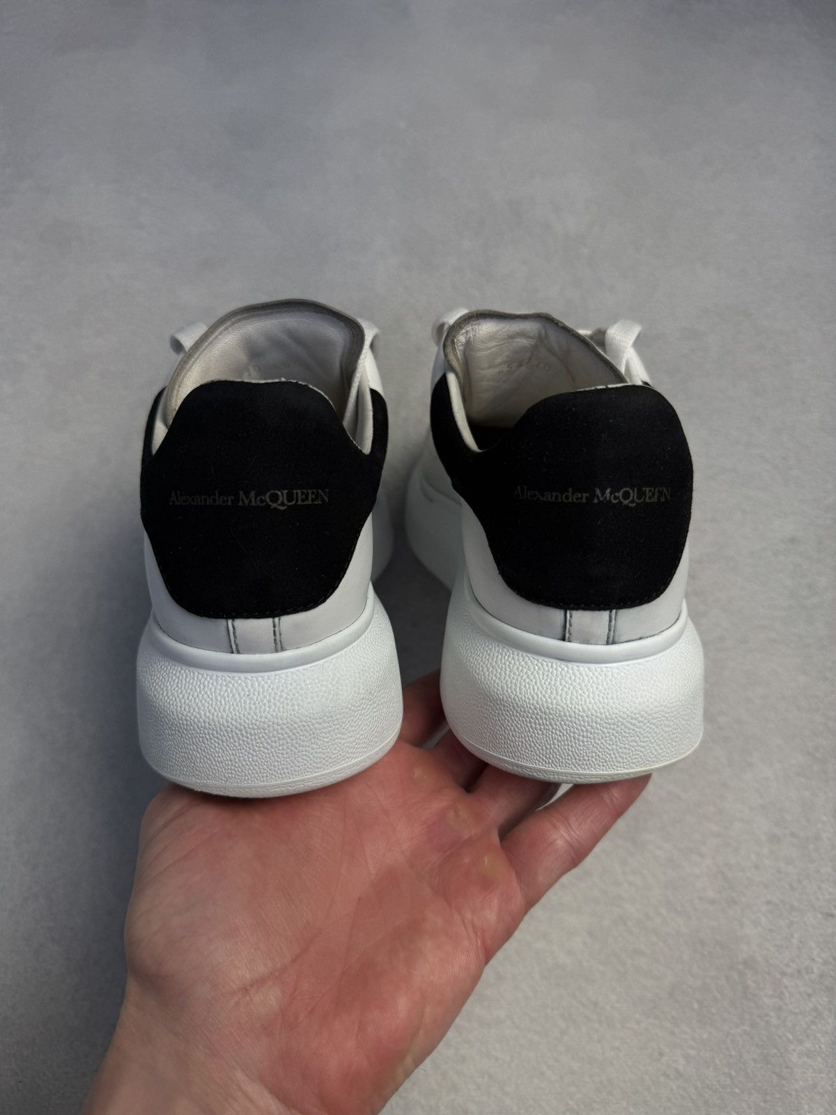 Alexander McQueen Alexander McQueen Oversized Leather Sneakers White/Black Size US 7.5 / IT 37.5 - 5 Thumbnail