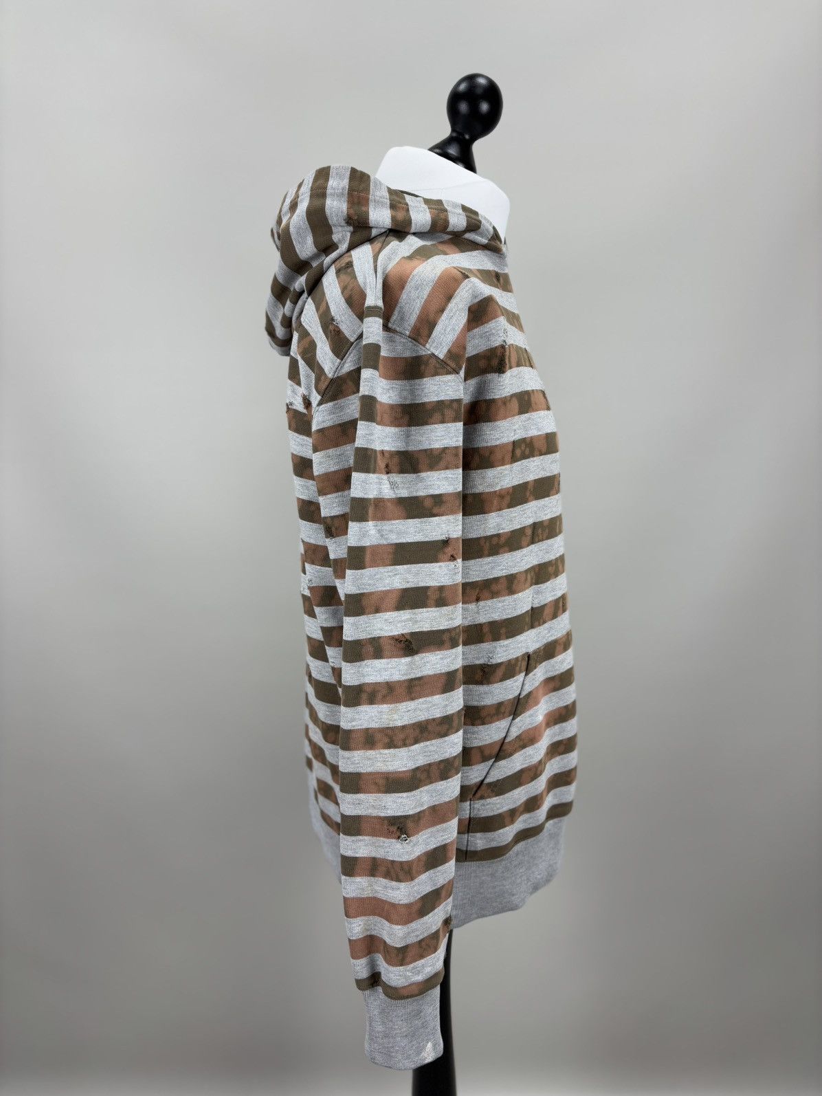 Carhartt Mens hand made hoodie Carhartt Size L/XL Color Multicolor Size US L / EU 52-54 / 3 - 6 Thumbnail