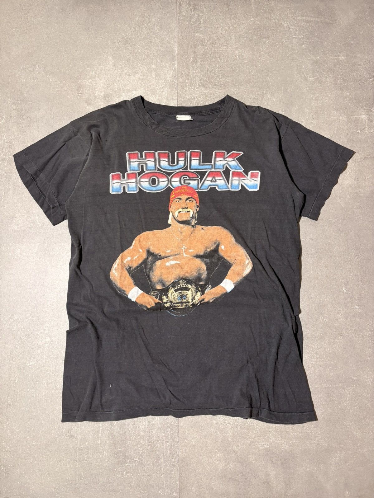 Vintage Hulk Hogan 90s WWE singlestitch shirt Size US L / EU 52-54 / 3 - 1 Thumbnail