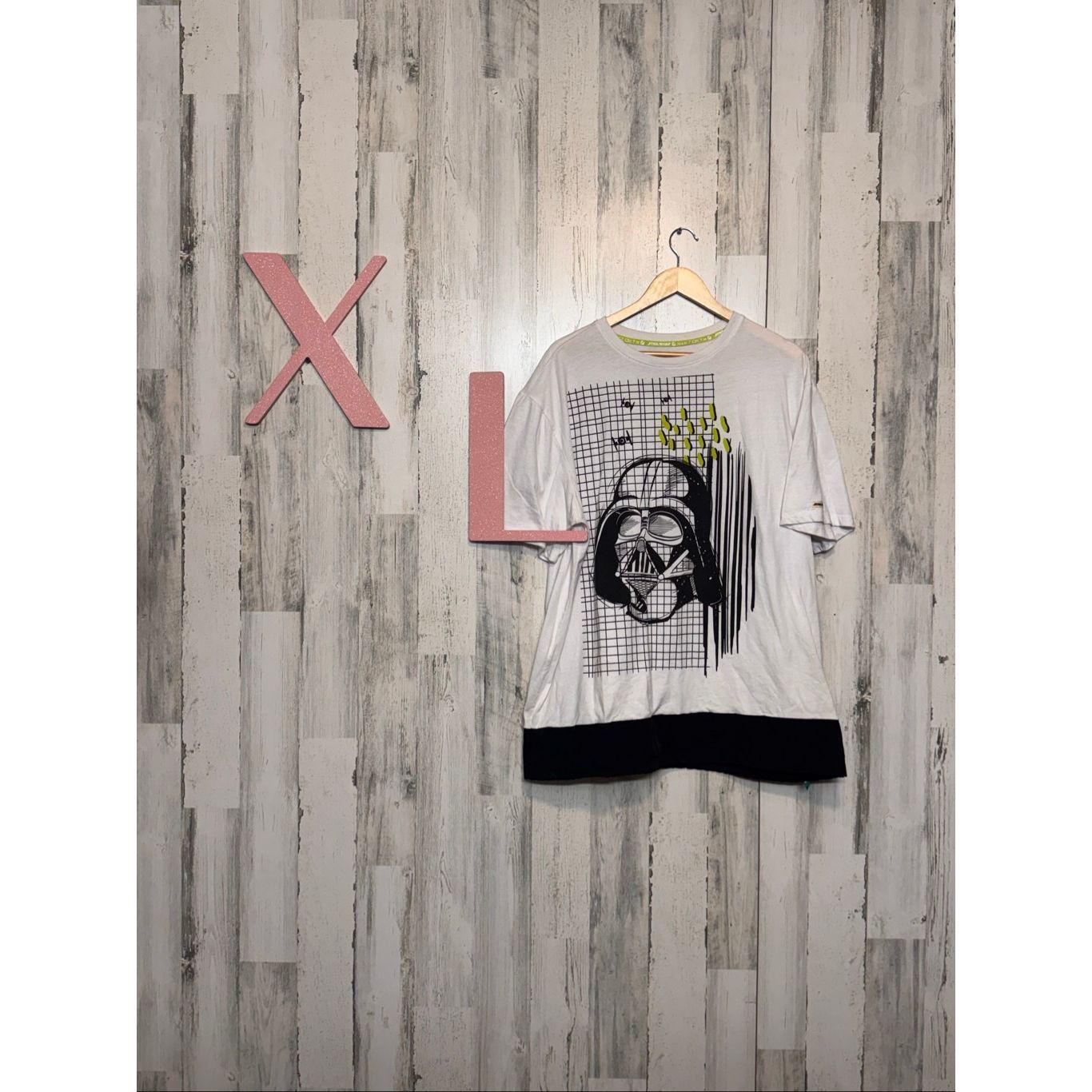 Star Wars Star Wars Darth Vader Graphic Tee XL – White & Black Colorblock Hem, Men’s T-Shirt Size US XL / EU 56 / 4 - 3 Thumbnail