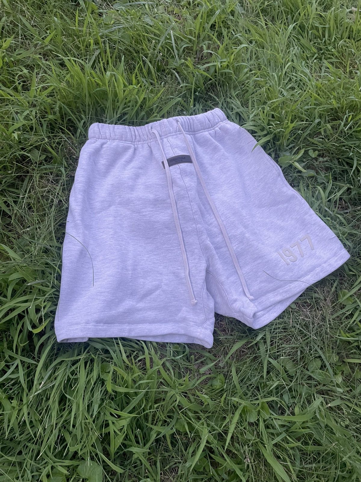 Other Essentials Fear of God 1977 Sweatshorts Light Oatmeal Size US 32 / EU 48 - 2 Thumbnail