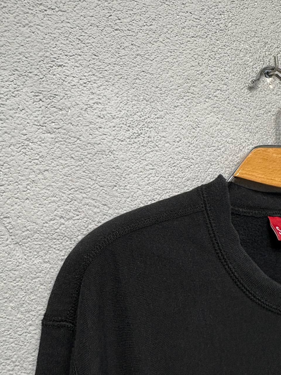 Supreme Supreme sweatshirt made in Canada size L Size US L / EU 52-54 / 3 - 4 Thumbnail