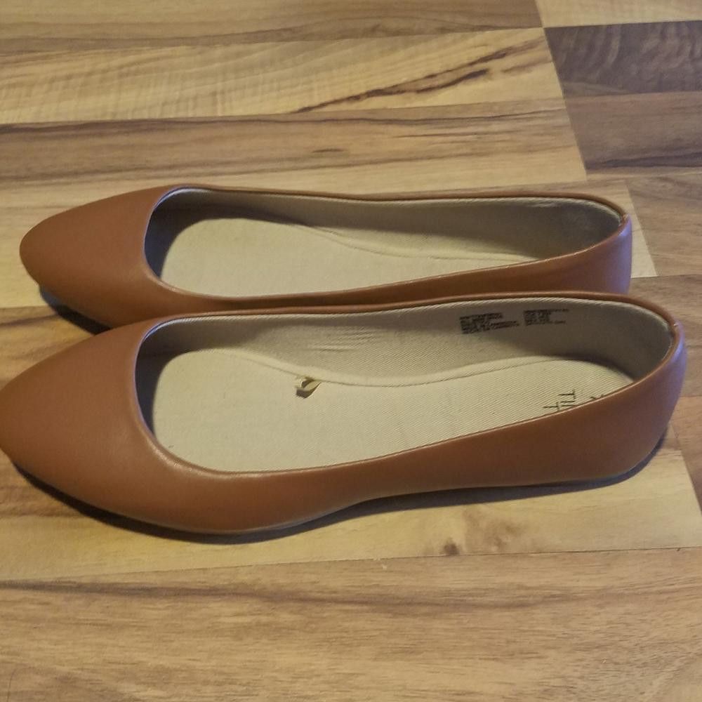 Designer NWOT Time and Tru Slip Ons Size 7 1/2 Wide Size US 7.5 / IT 37.5 - 3 Thumbnail