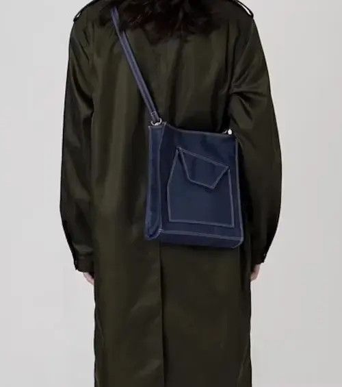 VIBE Korean fashion navy blue nylon crossbody bag shoulder bag Size ONE SIZE - 3 Thumbnail