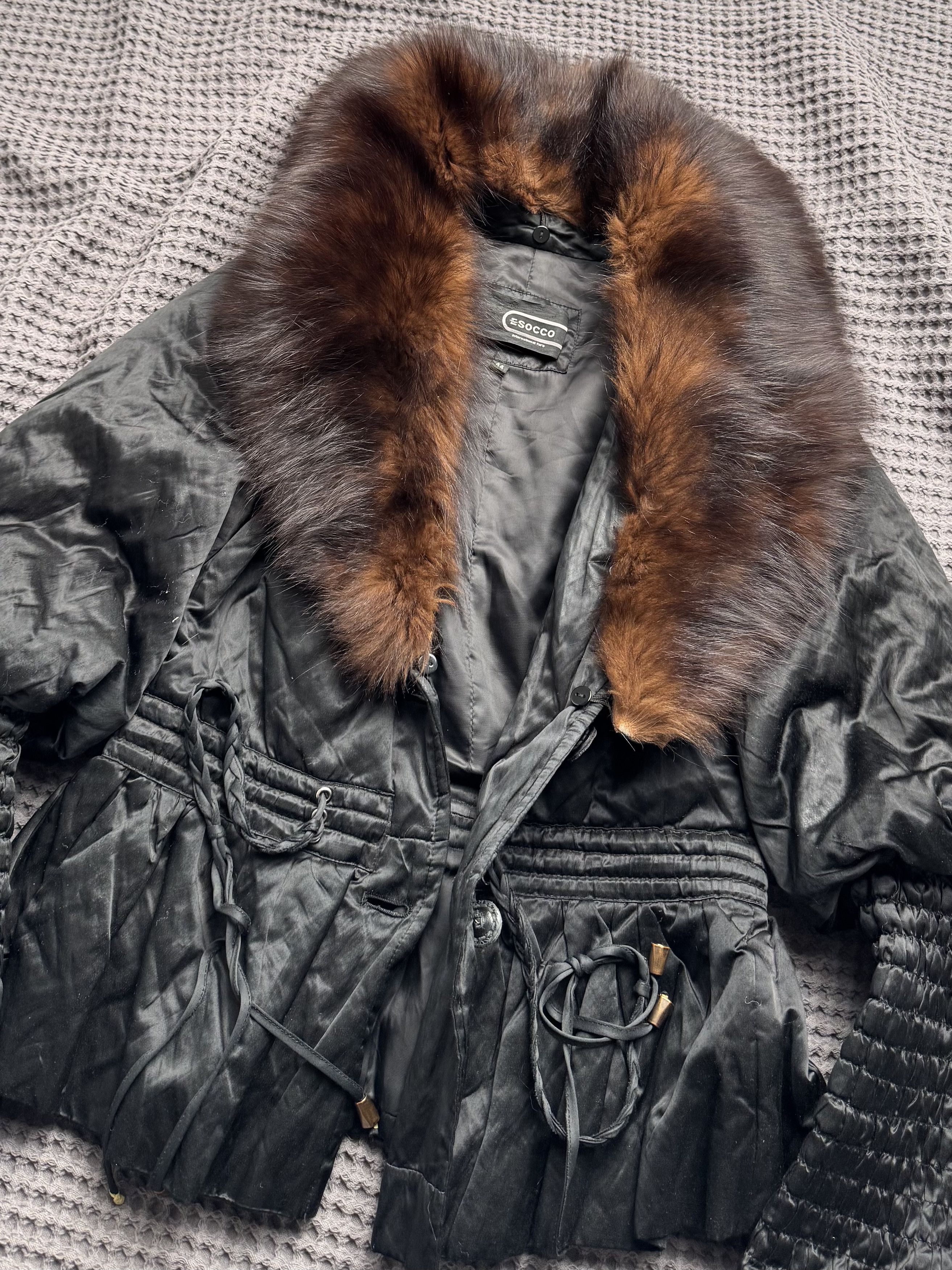 Vintage Vintage Jacket Real Fur Collar Ruched Sleeve Peplum Coat Size M / US 6-8 / IT 42-44 - 5 Thumbnail